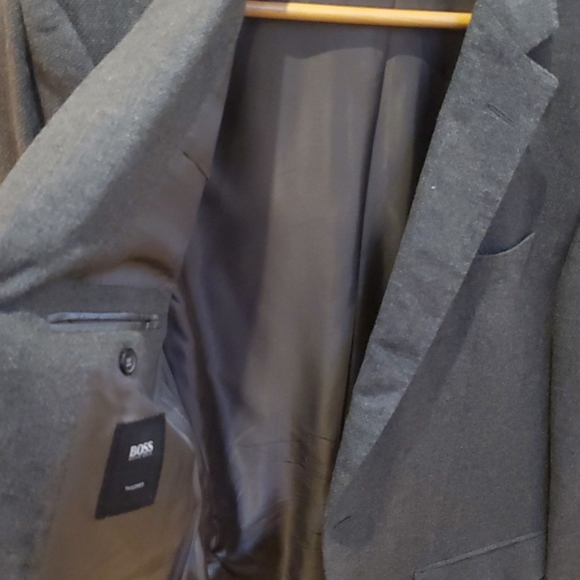 Hugo Boss Pure Silk Blazer "T-Heel" - Picture 5 of 5